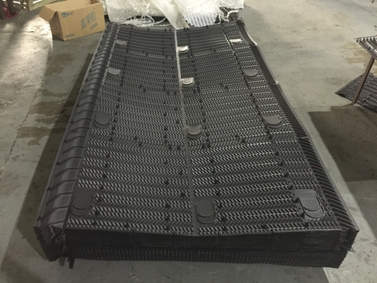 Meios plenos de suspensão 0.38-0.6mm do fluxo transversal de torre refrigerando de 1350mm