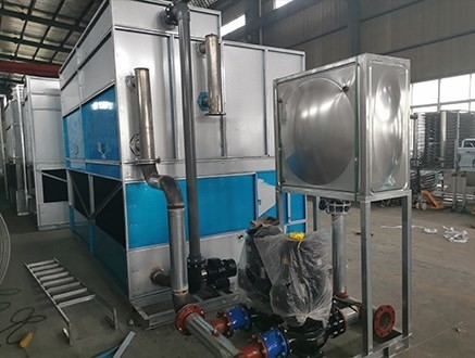 Refrigerador refrigerando industrial da água fria dos meios fluidos do fluxo transversal